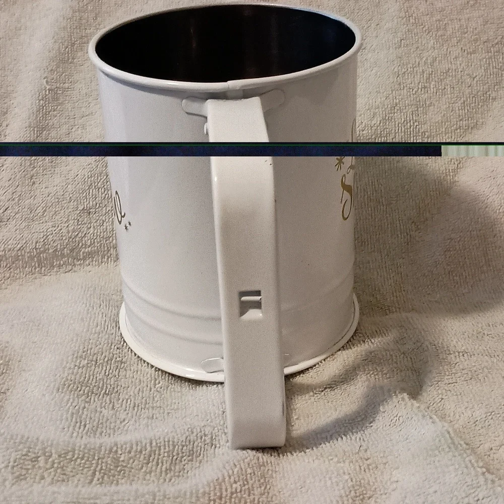 Let it snow sifter for baking